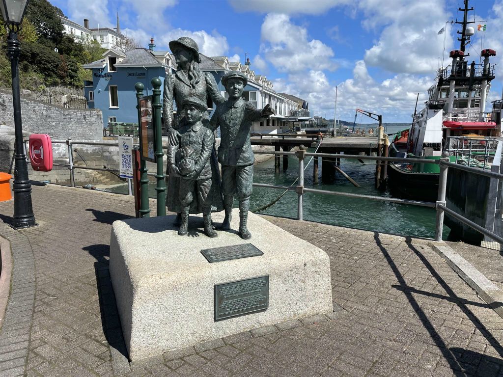 COBH - het Annie Moore monument