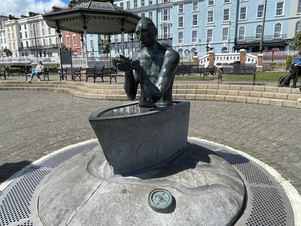 COBH - het beeldhouwwerk Navigator in het John F. Kennedypark