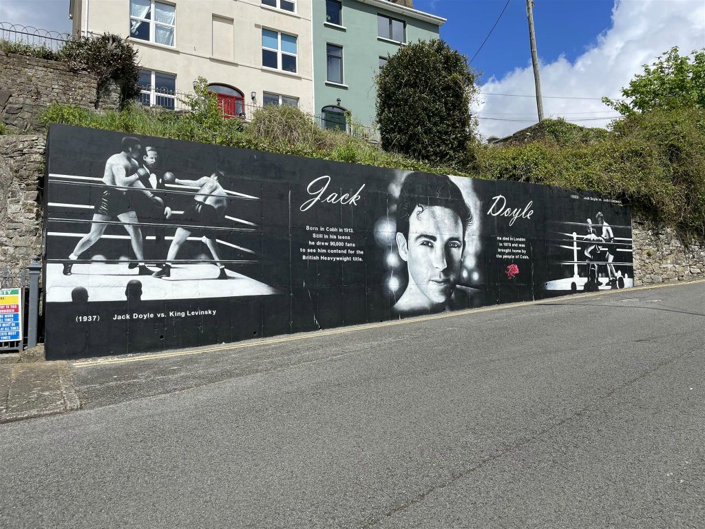 COBH - een muurschildering ter ere van de bokser Jack Doyle (1913-1978)