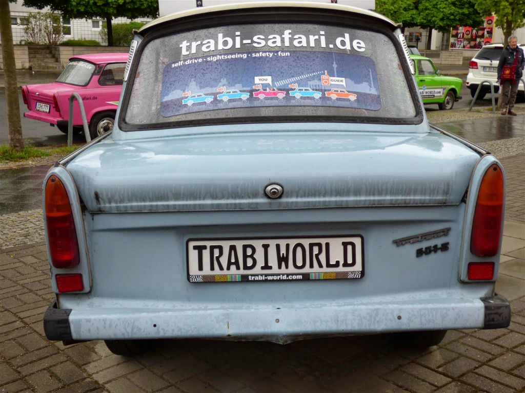 BERLIJN - een Trabant in de Zimmerstraße