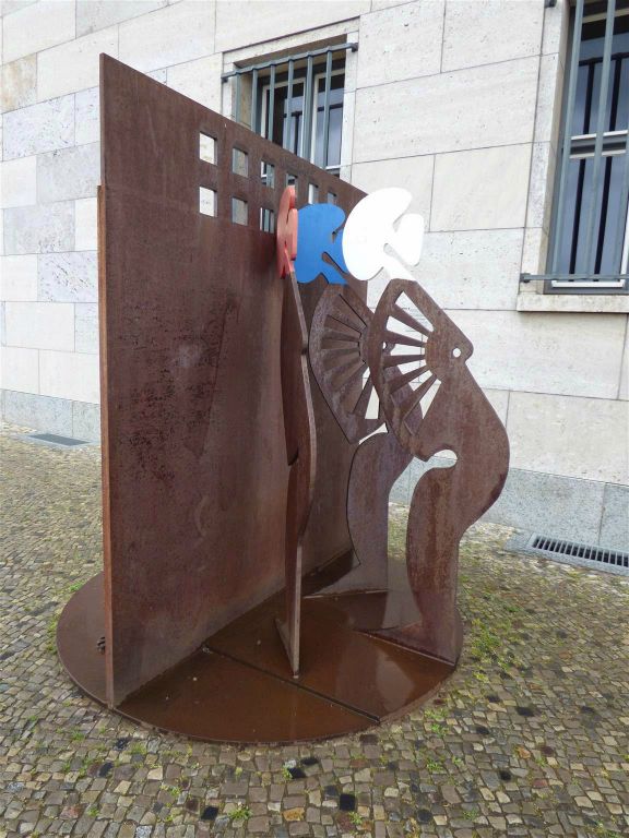 BERLIJN - een kunstwerk gemaakt door Eberhard Foest in 1992
