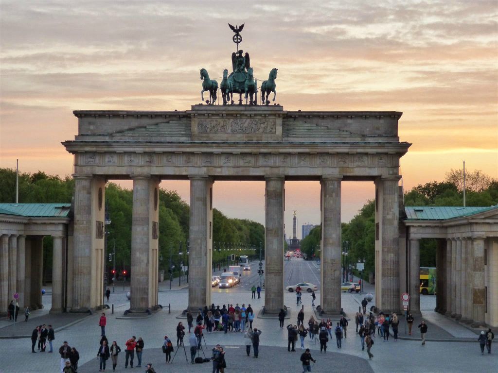 BERLIJN - de voorkant van de Brandenburger Tor, een poort uit 1788