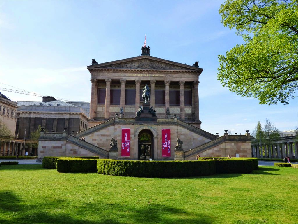 BERLIJN - de Alte Nationalgalerie, een museum voor kunst van de negentiende eeuw