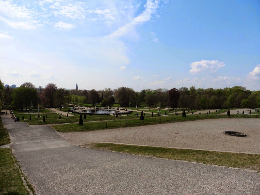 POTSDAM - het park van het paleis Sanssouci, een paleis uit 1747 die gebouwd is voor de Pruisische koning Frederik de Grote