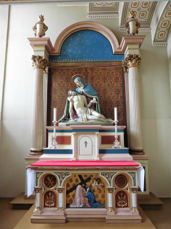 POTSDAM - een altaar binnen in de HH. Petrus en Pauluskerk