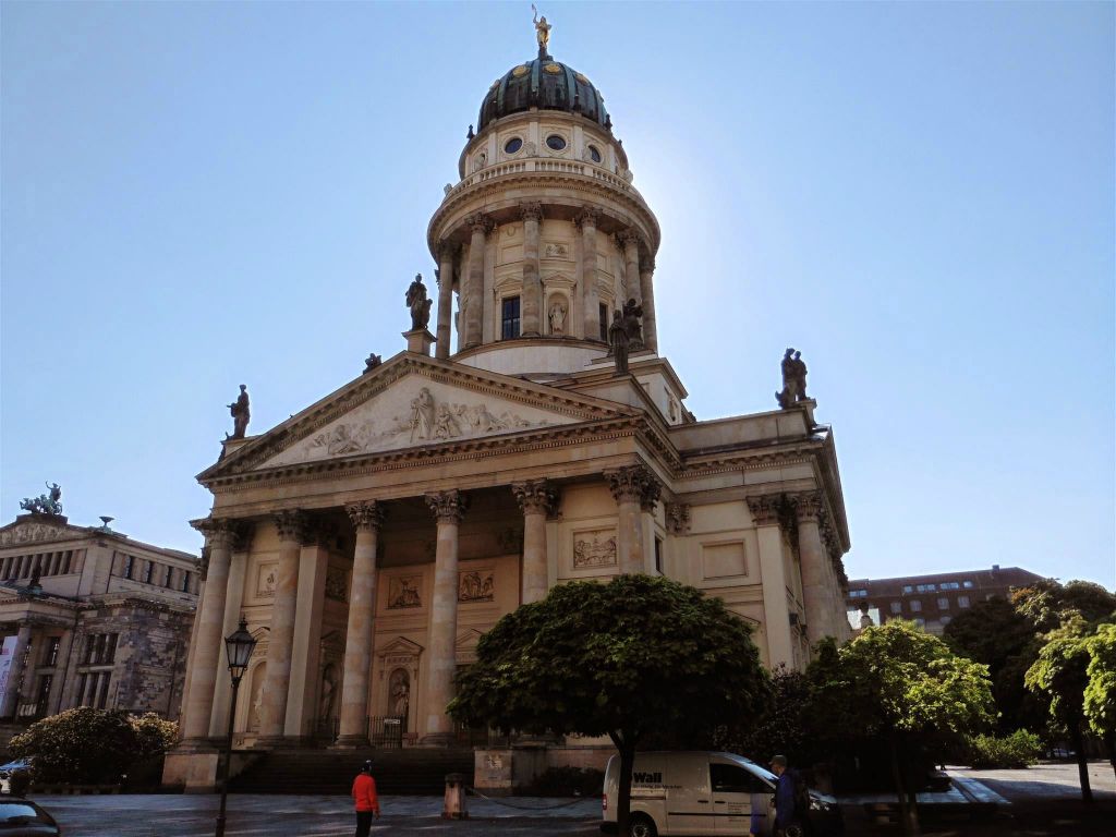 BERLIJN - de Französische Dom uit 1705 met daarin tevens gevestigd het Hugenotten museum
