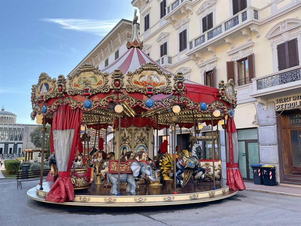 MONTECATINI TERME - een draaimolen
