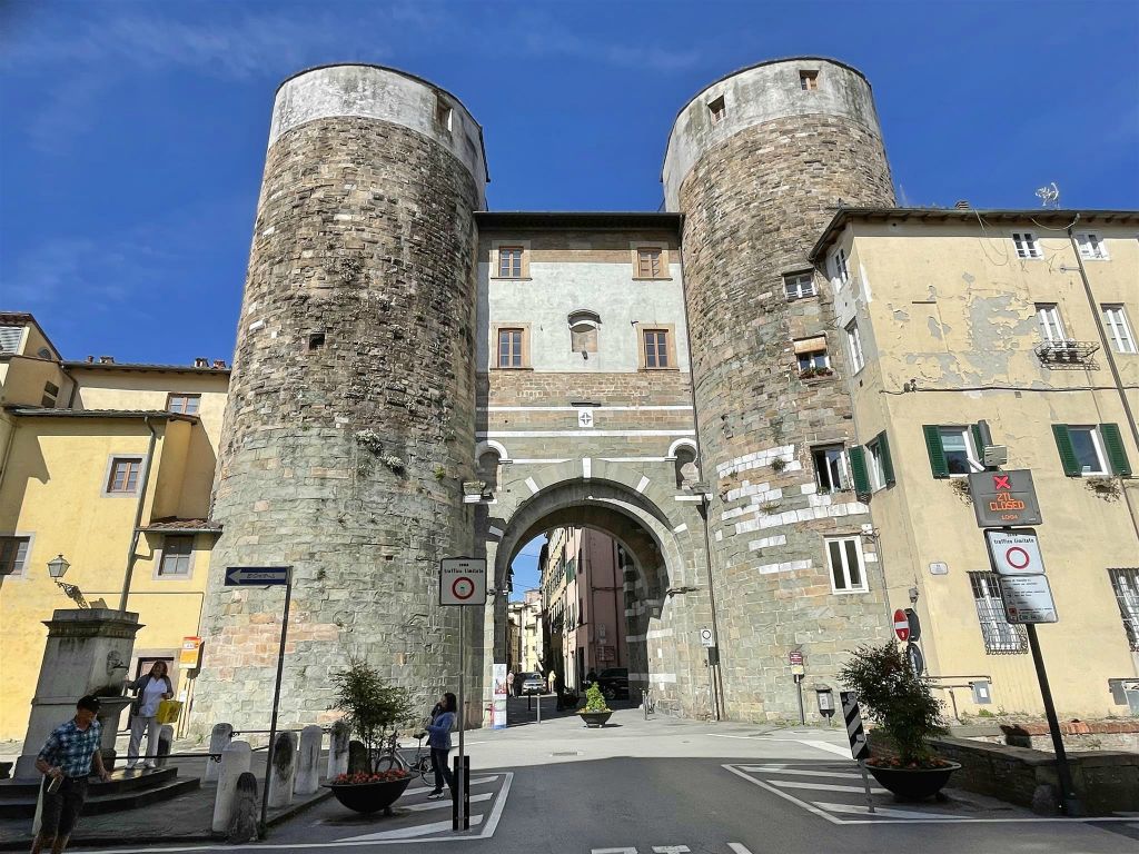 LUCCA - de San Gervasio stadspoort