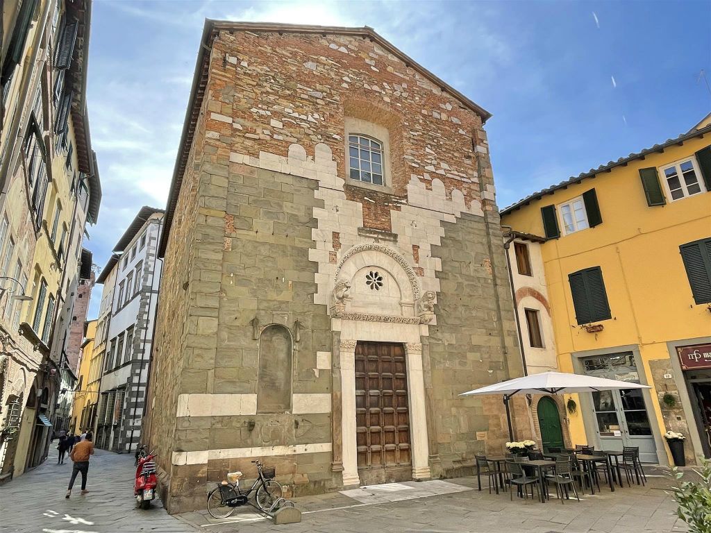LUCCA - de kerk van Sant'Andrea