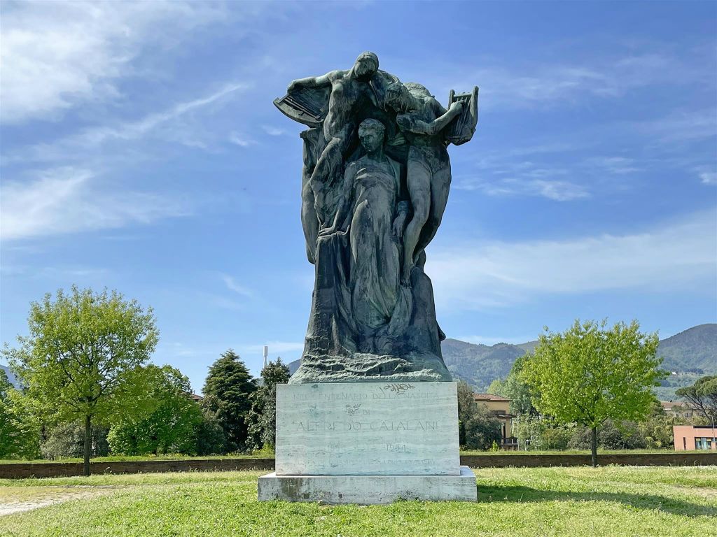 LUCCA - het Alfredo Catalani monument