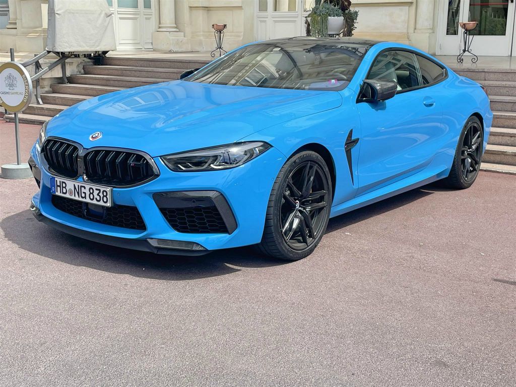 SAN REMO - een BMW M8 Coupé