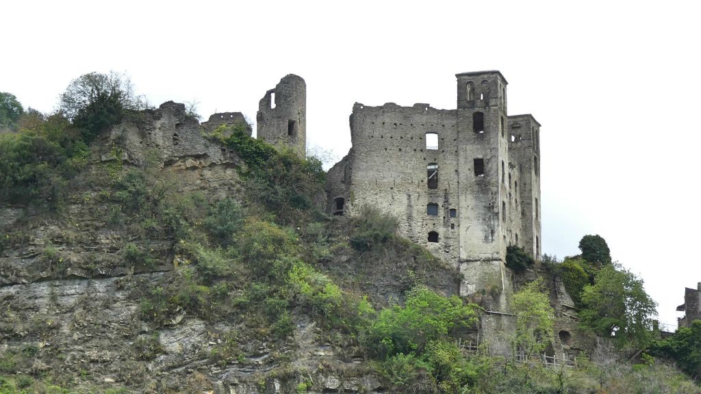 DOLCEACQUA - het kasteel