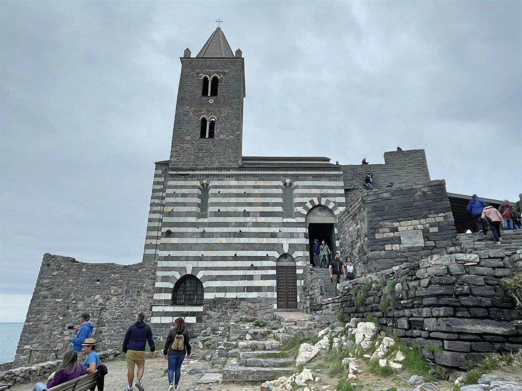 PORTOVENERE - de kerk van St. Peter