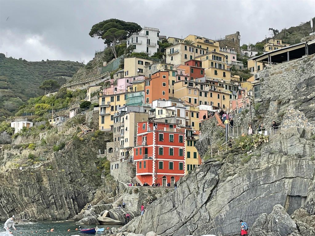 RIOMAGGIORE - enkele huizen van het dorp Riomaggiore