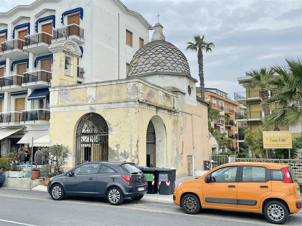 DIANO MARINA - de kapel van Sint Anna