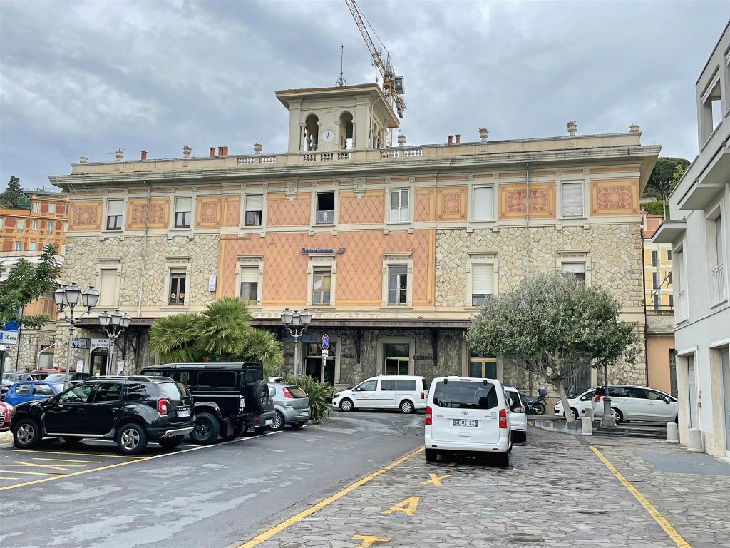 ALASSIO - het treinstation