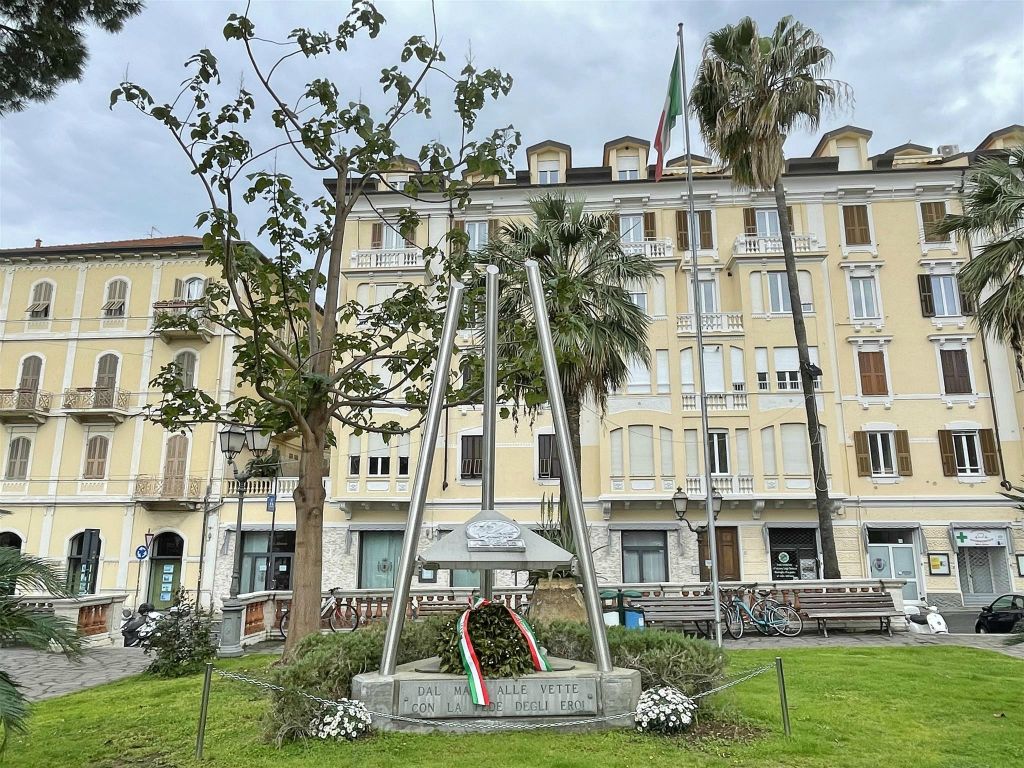 ALASSIO - een monument