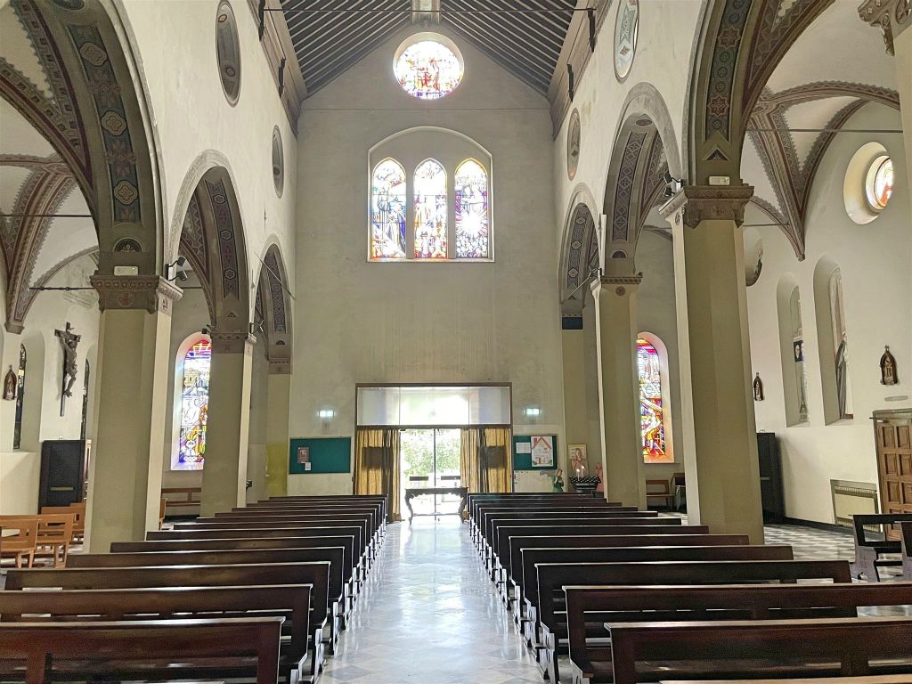ALASSIO - binnen in de kerk van onze-lieve-vrouw van de engelen