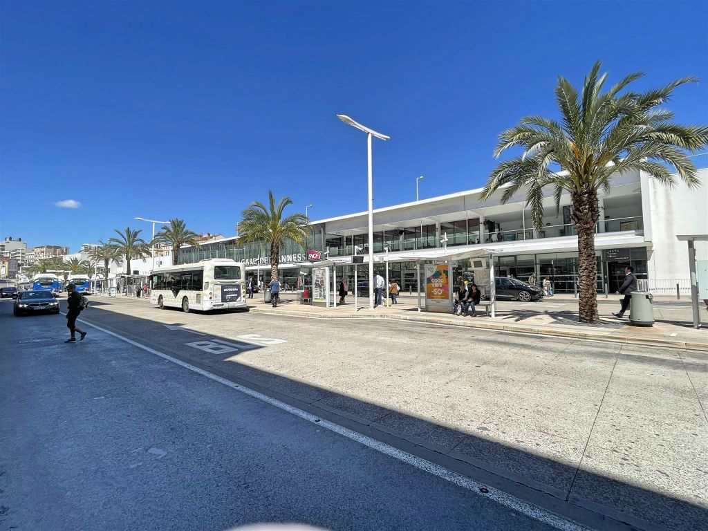 CANNES - een treintation