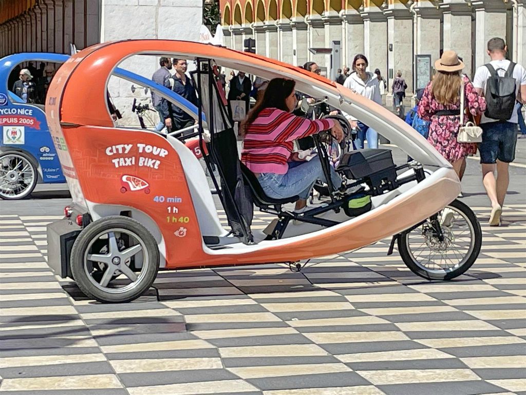 NICE - een fiets taxi