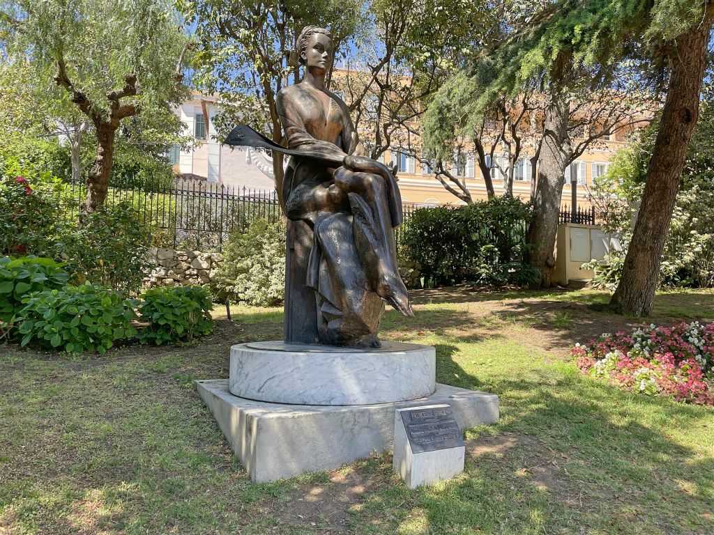 MONACO - het prinses Grace-standbeeld in de St Martin-tuinen