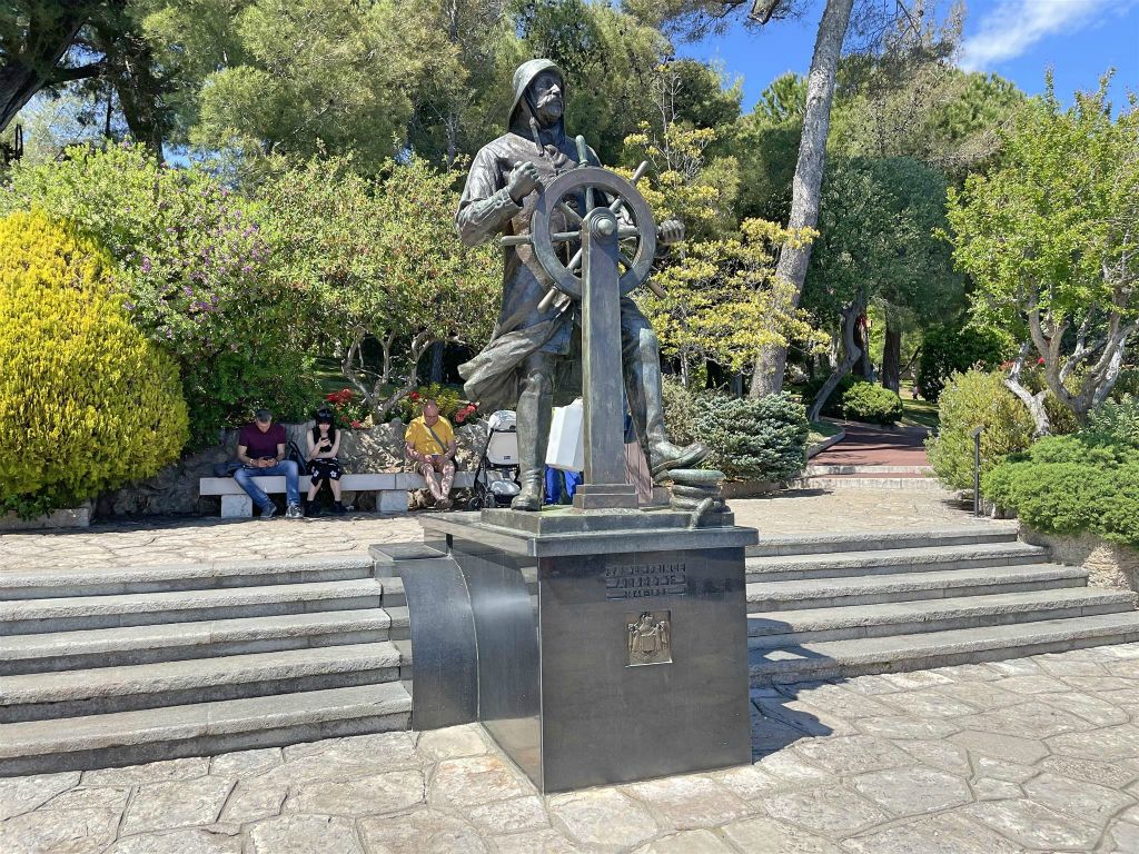 MONACO - een standbeeld ter ere van Prins Albert I in de St Martin-tuinen