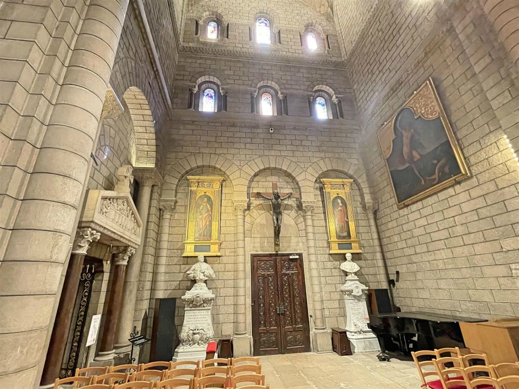 MONACO - binnen in de kathedraal van Monaco