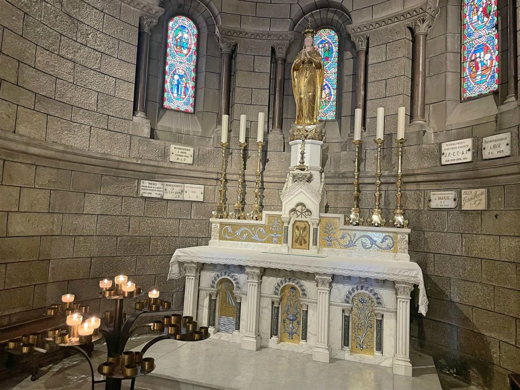 MONACO - een altaar in de kathedraal van Monaco