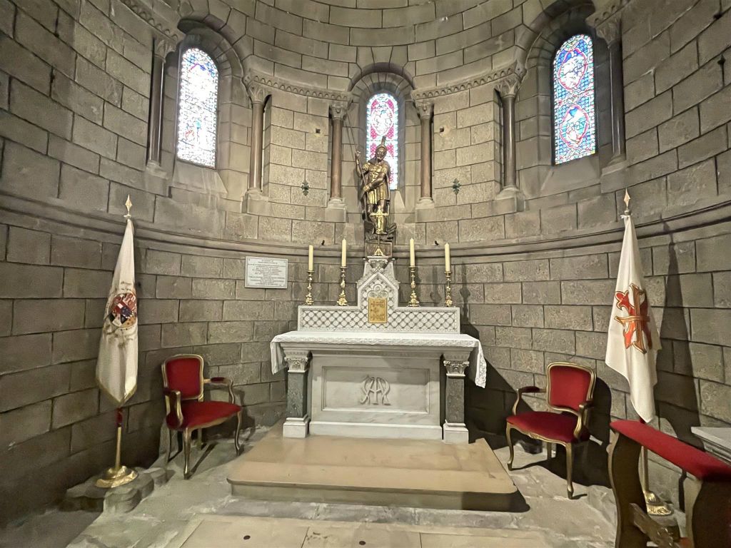 MONACO - een altaar in de kathedraal van Monaco