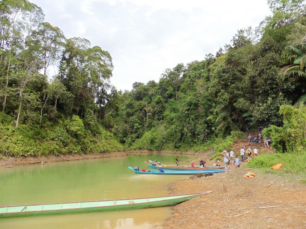 BATANG AI NATIONAL PARK - de plek waar we lunchen onderweg naar het tweede IBAN longhouse