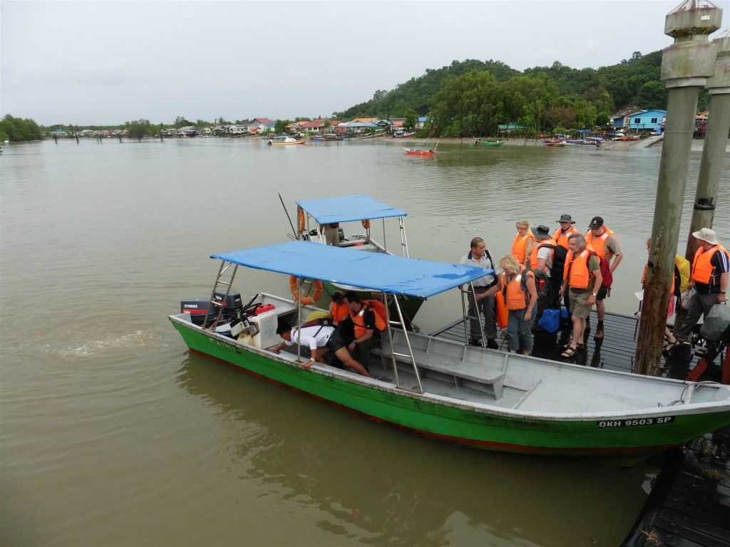 KAMPUNG BAKO - de opstapplaats voor de boottocht naar het Bako National Park
