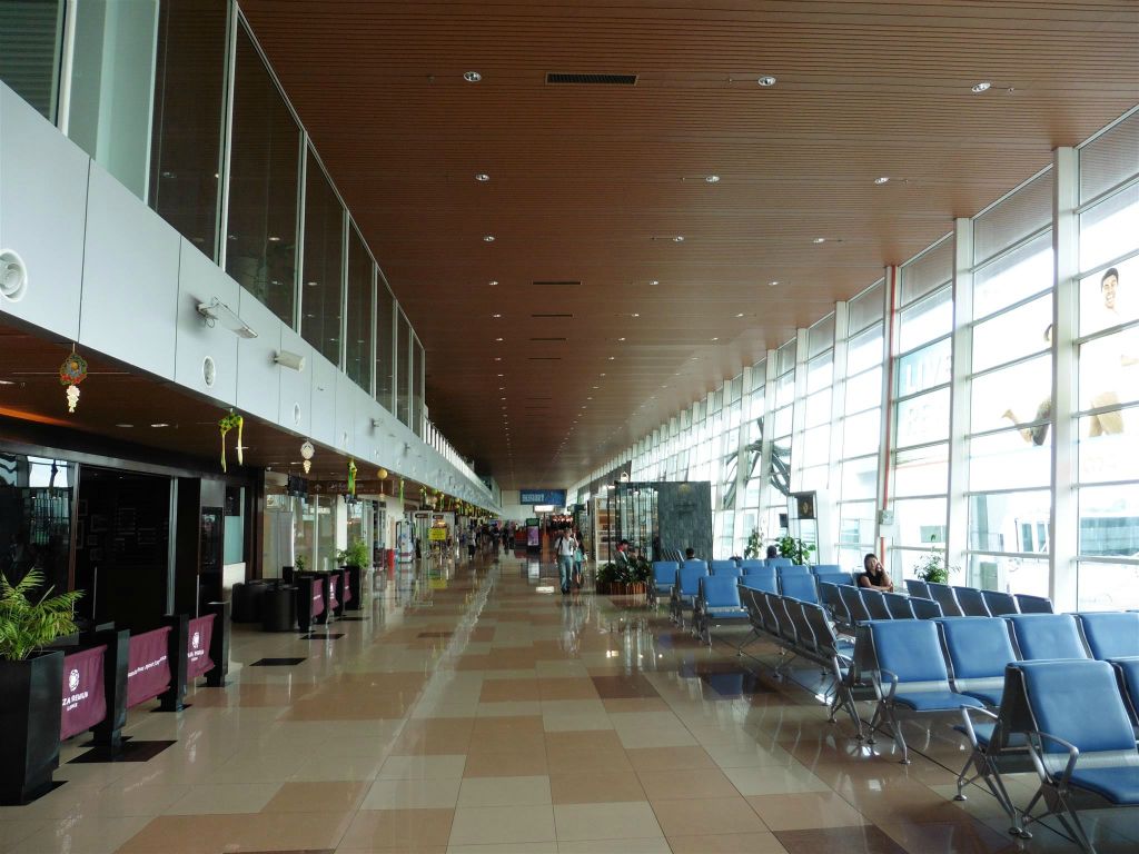 KUCHING - het vliegveld van Kuching