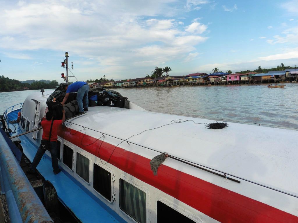 LIMBANG - de snelboot die ons naar Labuan brengt