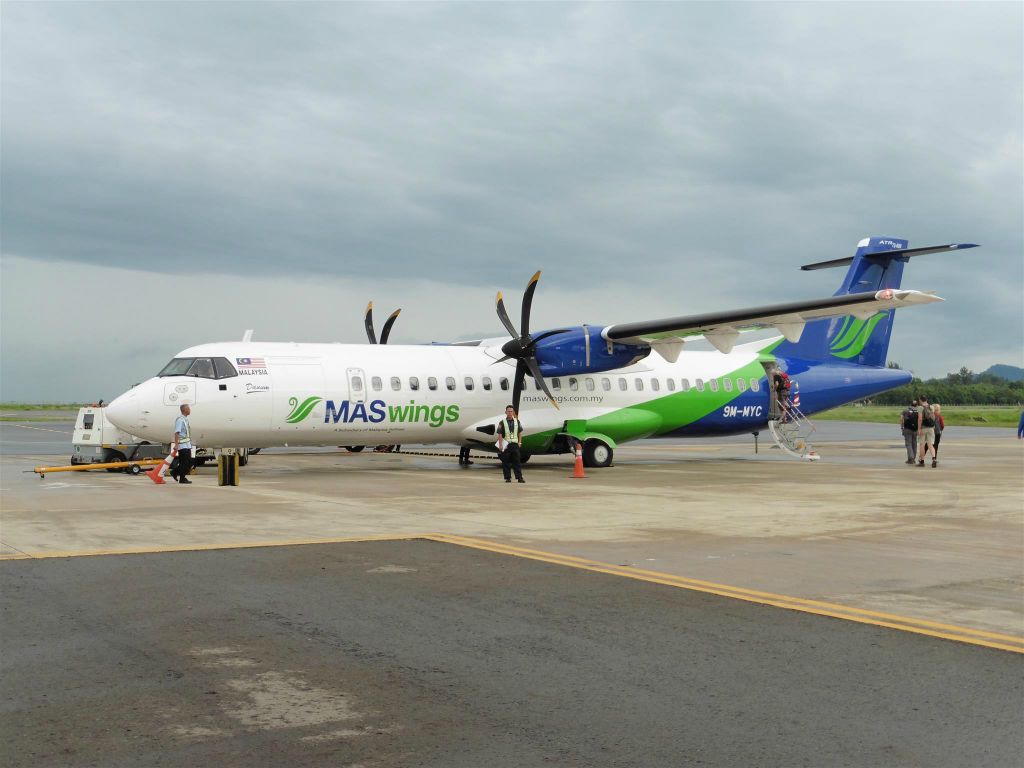 KOTA KINABALU - de ATR 72-500 waarmee we naar Sandakan vliegen