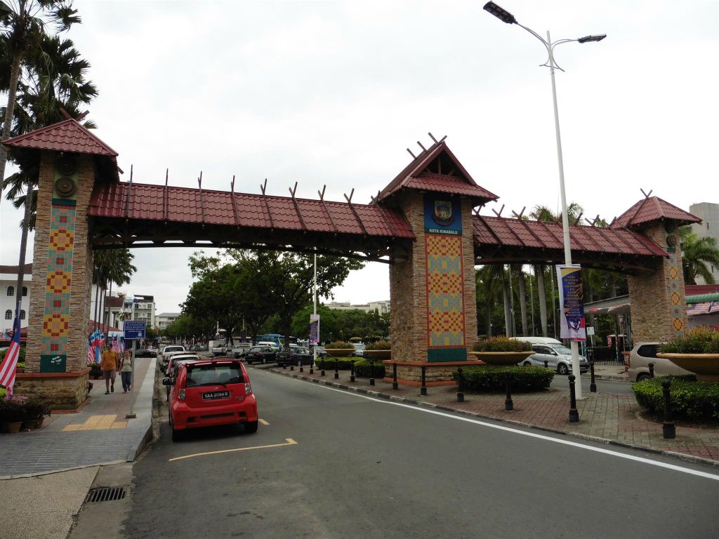 KOTA KINABALU - een stadspoort