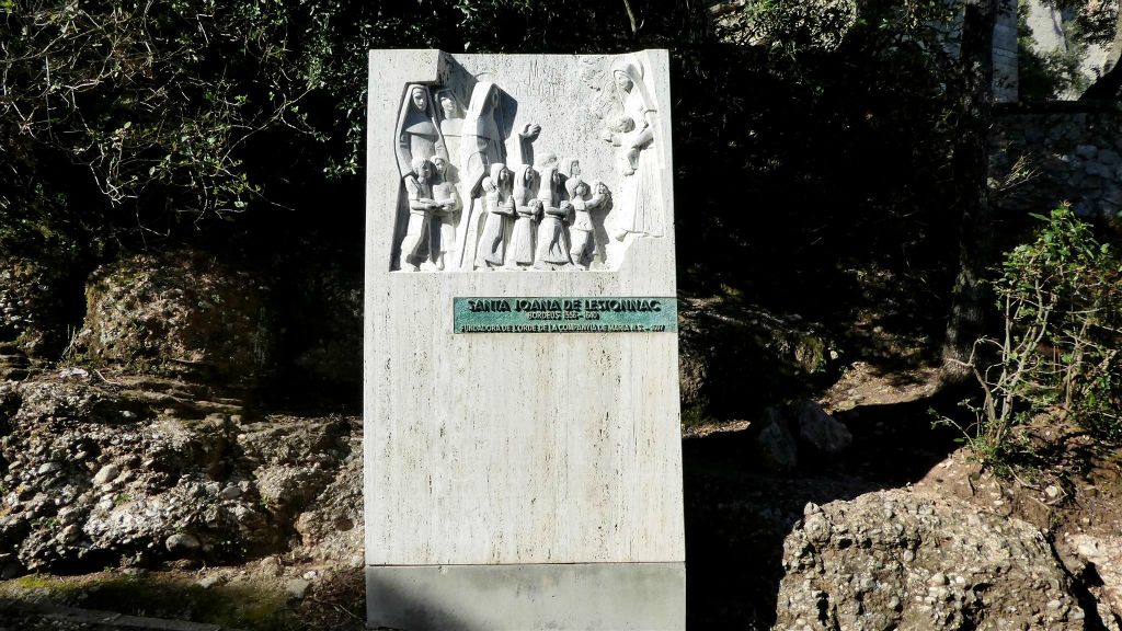 MONTSERRAT - een monument ter ere van de Franse non Joana de Lestonnac (1556-1640)