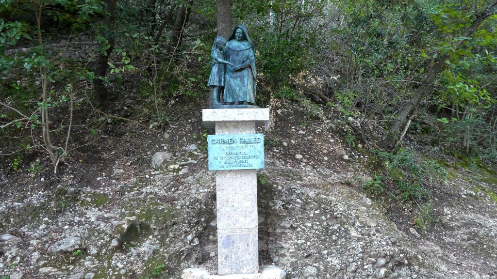 MONTSERRAT - een monument ter ere van de Spaanse heilige Carmen Sallés (1848-1911)