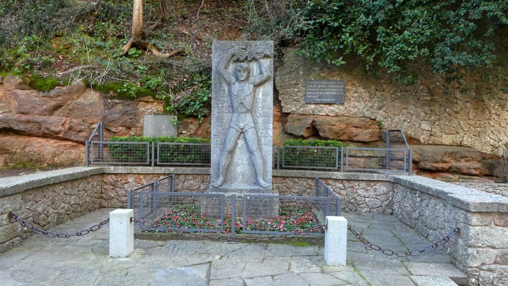 MONTSERRAT - een monument ter ere van de Catalaanse schrijver Albert Bonet en Marrugat (1894-1974)