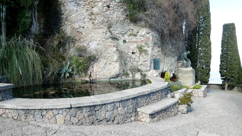 MONTSERRAT - een vijver