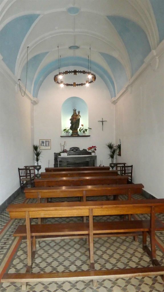 TOSSA DE MAR - binnen in de kapel van Socorro
