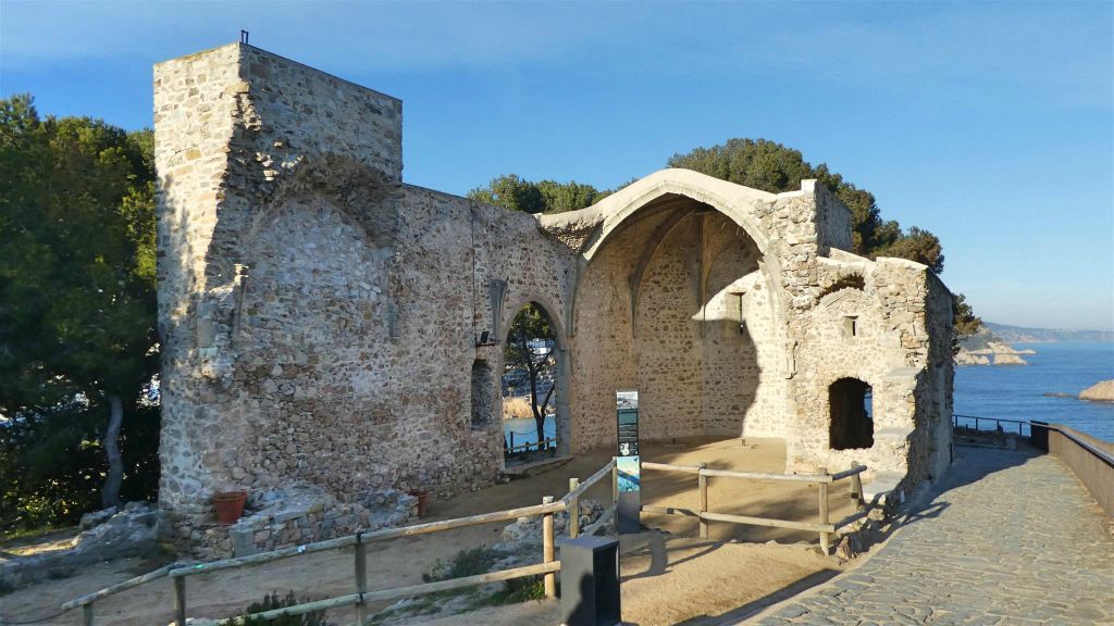 TOSSA DE MAR - de oude kerk van Sant Vicenç