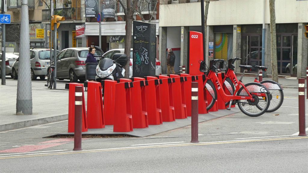 BARCELONA - enkele stadsfietsen