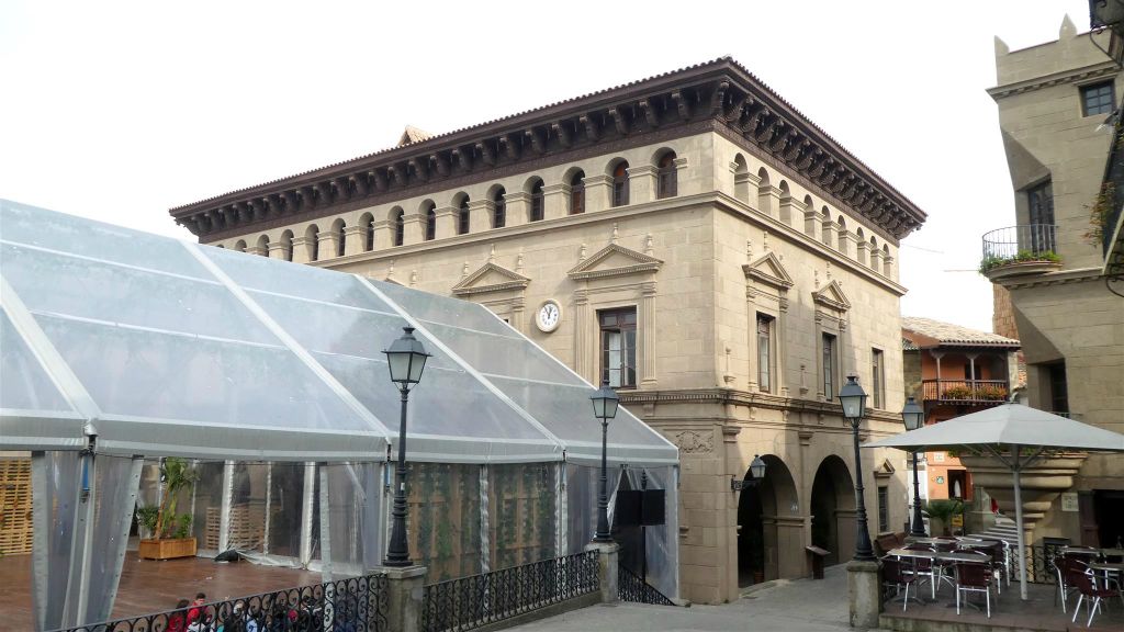 BARCELONA - binnen bij het openluchtmuseum het Spaanse dorp