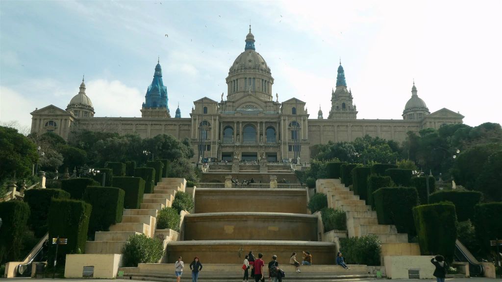 BARCELONA - het nationaal kunstmuseum Museu Nacional d'Art de Catalunya