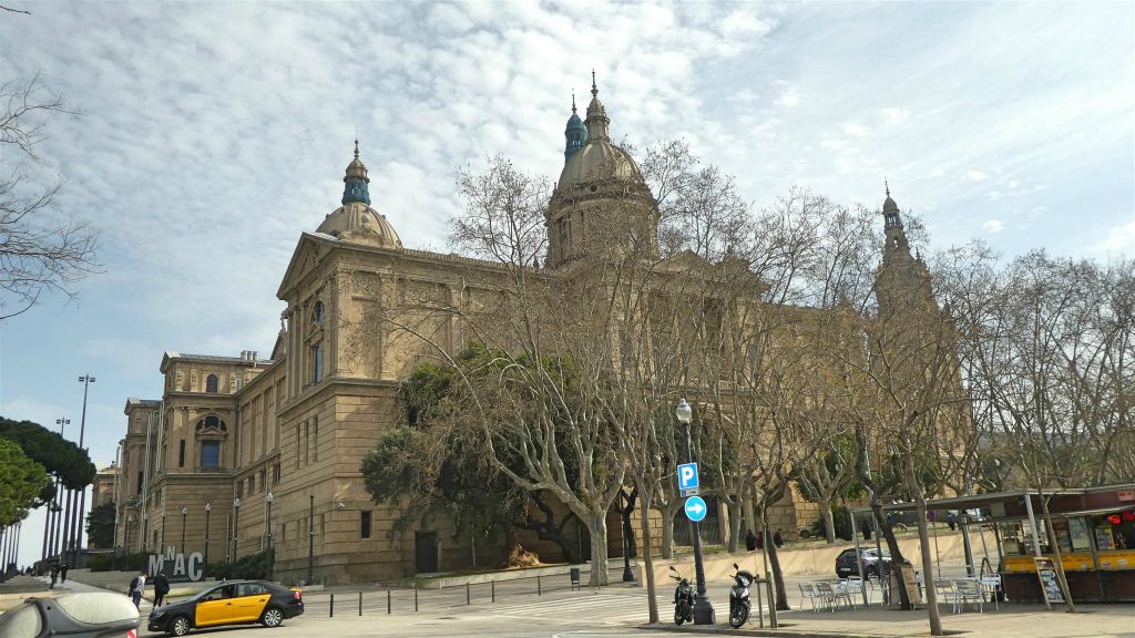 BARCELONA - het nationaal kunstmuseum Museu Nacional d'Art de Catalunya