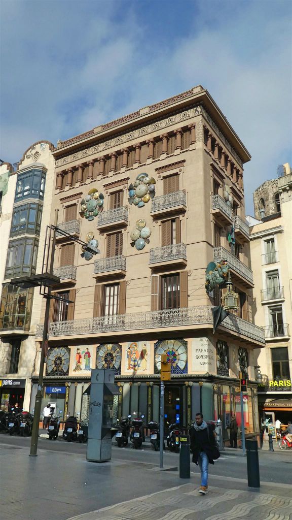 BARCELONA -  het Bruno Cuadros huis