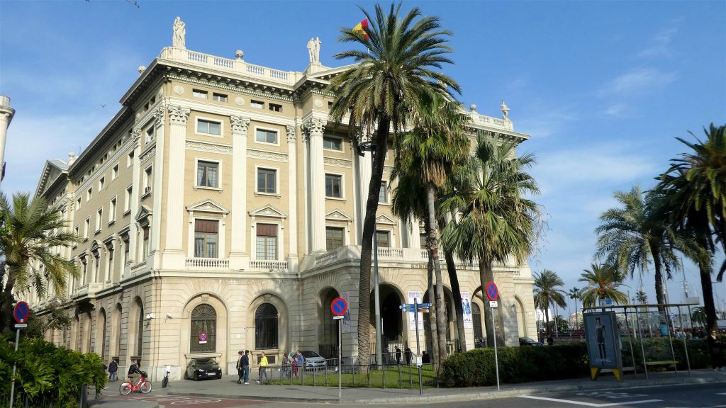 BARCELONA - een gebouw van de militaire regering