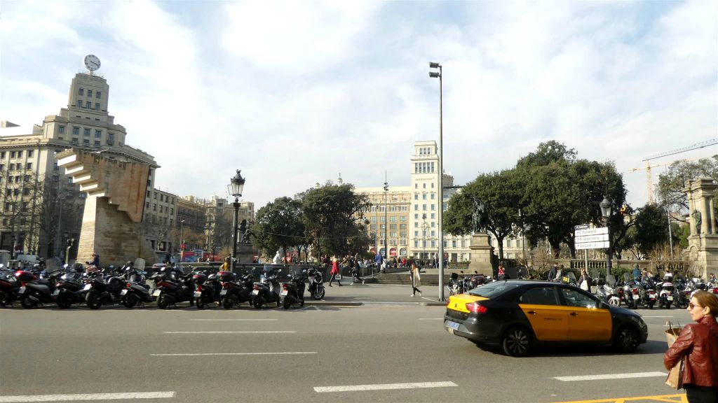 BARCELONA - het plein Plaça de Catalunya