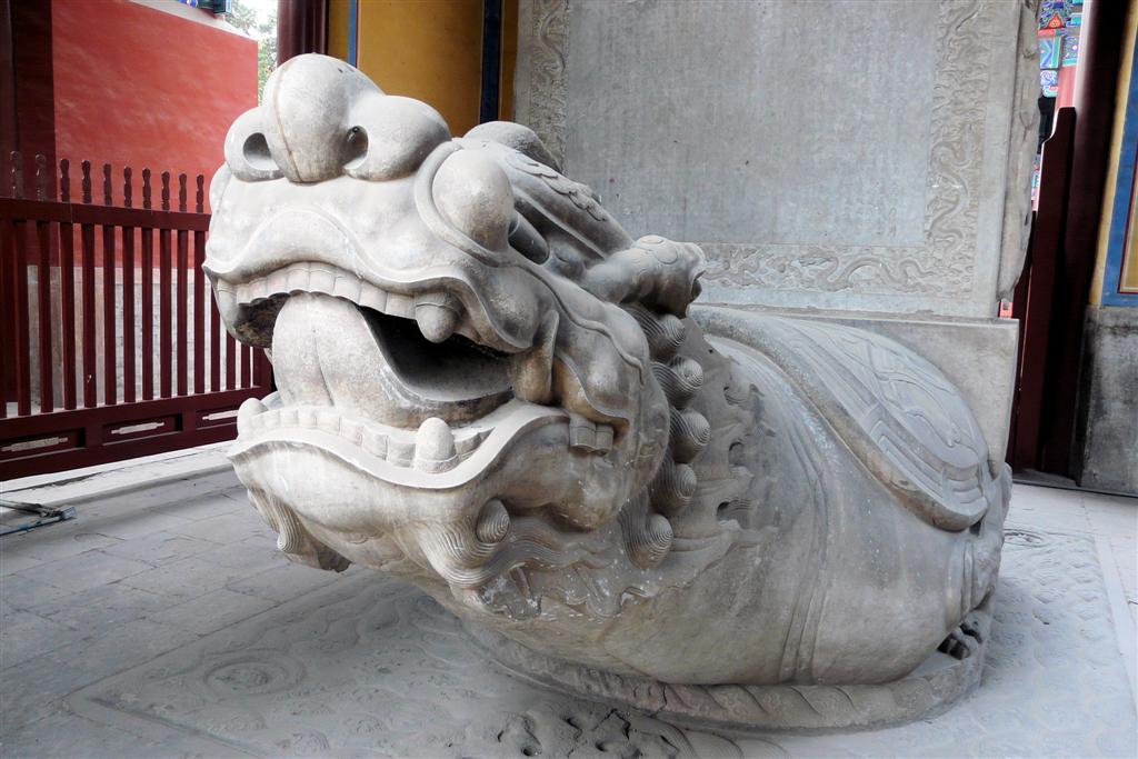 BEIJING - beeld bij de confucius tempel