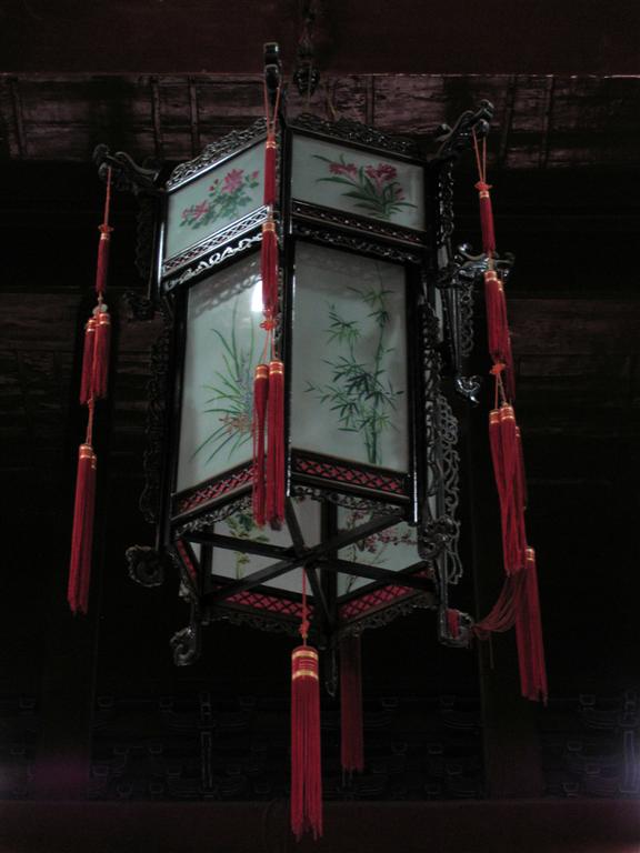 BEIJING - Chinese lamp in de trommeltoren